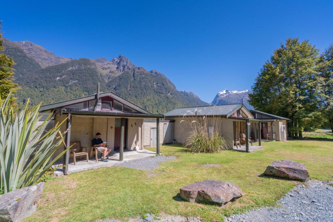 Eglinton Valley Camp Te Anau Downs Exterior photo