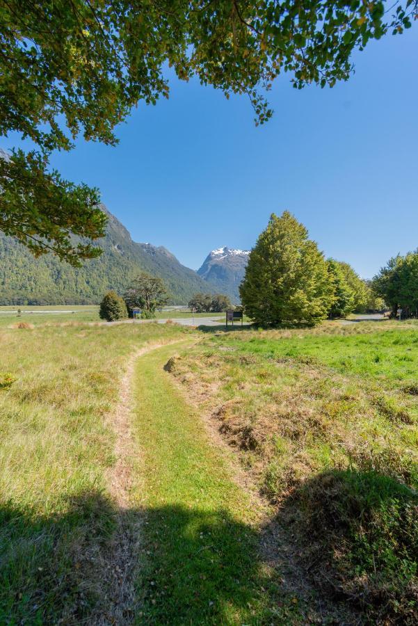 Eglinton Valley Camp Te Anau Downs Exterior photo